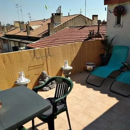 2 Chambres Avec Terrasse Centre-ville Daire